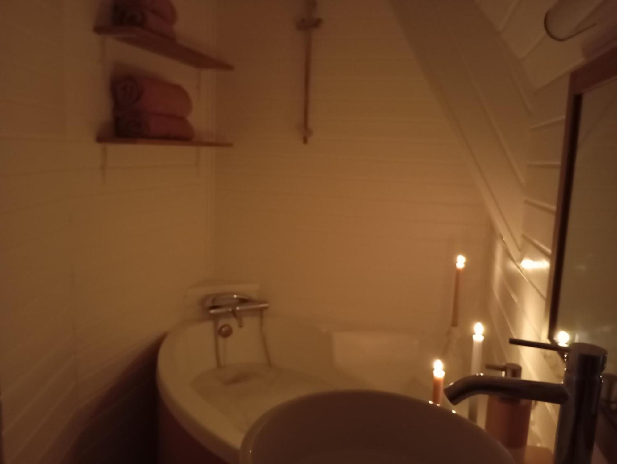 Escapade Romantique Sous Les Toits De Kereon - Centre Historique, Rue Pietonne Кимпер Екстериор снимка